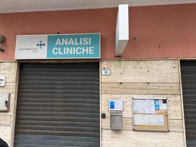 Locale Commerciale in vendita a Porto Torres, Sardigna/Sardegna