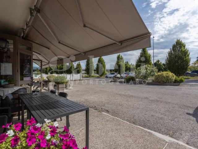 Locale Commerciale in vendita a Rione San Nicolò, Portogruaro