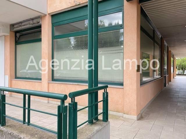 Locale Commerciale in vendita a Busatte, Portogruaro