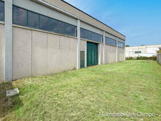 Locale Commerciale in vendita a Confine, Portogruaro