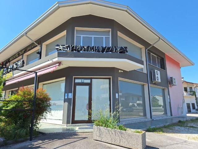 Locale Commerciale in vendita a Trabaldi, Portogruaro