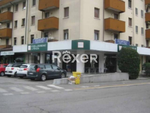 Locale Commerciale in vendita a Busatte, Portogruaro