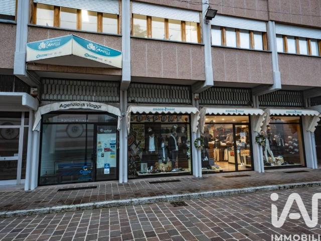 Locale Commerciale in vendita a Portomaggiore, Reggio Emilia