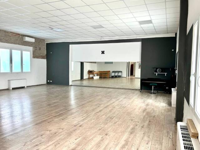 Locale Commerciale in vendita a Portomaggiore, Reggio Emilia