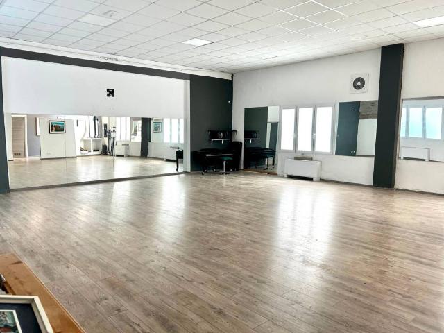 Locale Commerciale in vendita a Ripapersico, Portomaggiore