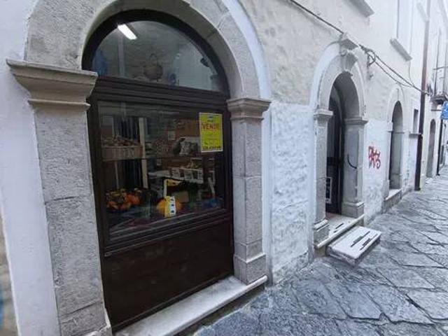 Locale Commerciale in vendita a Santa Maria, Potenza
