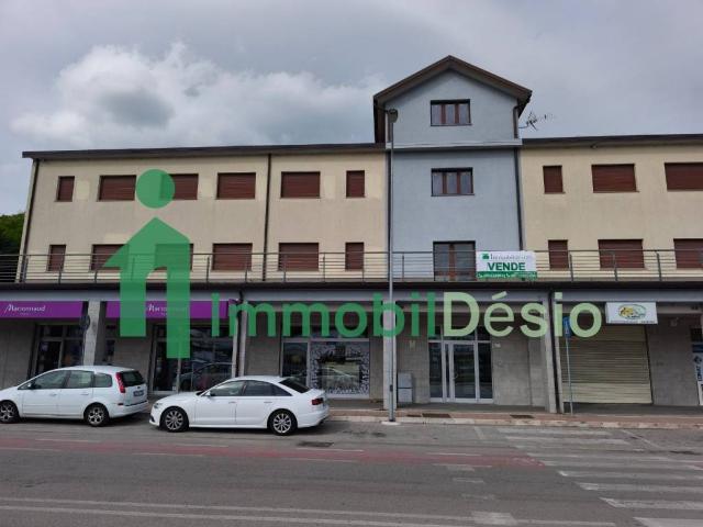 Locale Commerciale in vendita a Gallitello, Potenza