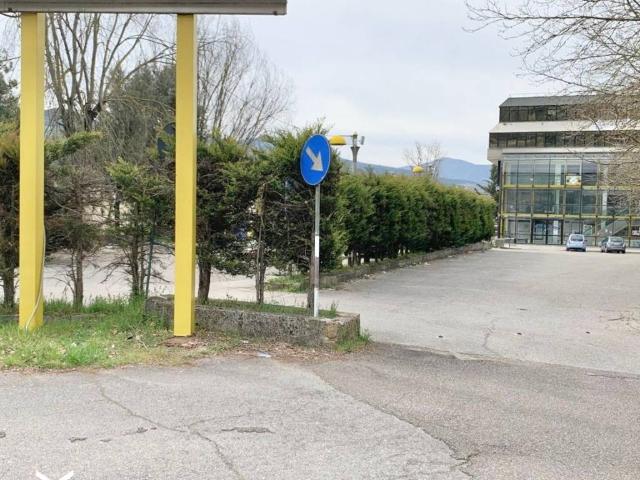 Locale Commerciale in vendita a Cocuzzo, Potenza