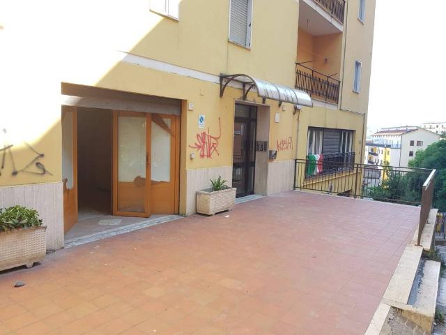 Locale Commerciale in vendita a Santa Maria, Potenza
