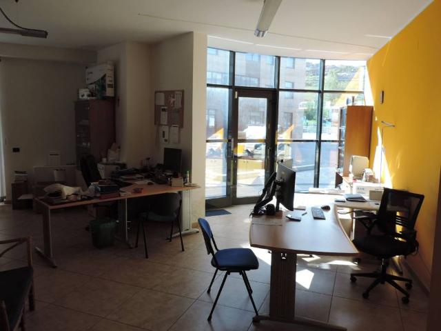 Locale Commerciale in vendita a Francioso, Potenza