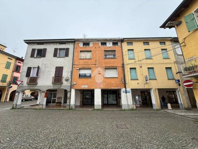 Locale Commerciale in vendita a Casino Sant’Anna, Poviglio