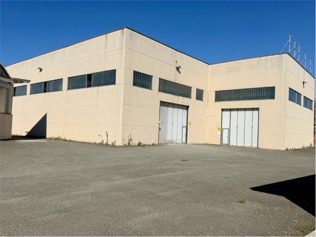 Locale Commerciale in vendita a Piemonte, Alessandria