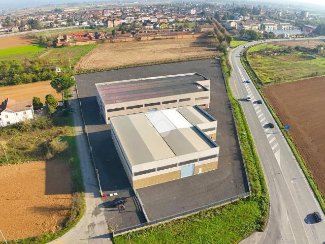 Locale Commerciale in vendita a Piemonte, Alessandria