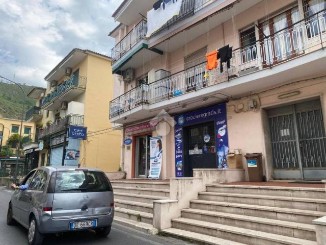 Locale Commerciale in vendita a Arco Felice, Pozzuoli