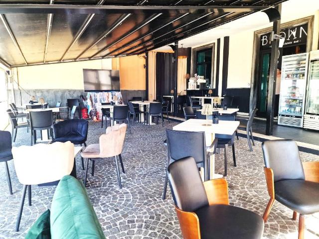 Locale Commerciale in vendita a Rione Ortodonico, Pozzuoli