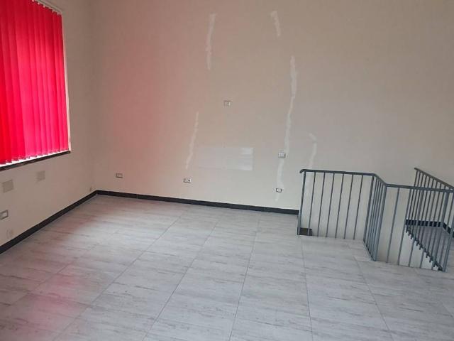 Locale Commerciale in vendita a Rione Ortodonico, Pozzuoli