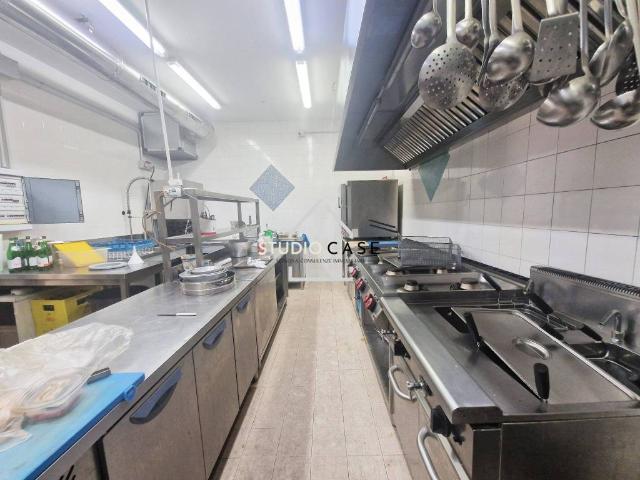 Locale Commerciale in vendita a Cigliano, Pozzuoli