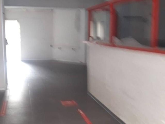Locale Commerciale in vendita a Rione Bognar, Pozzuoli
