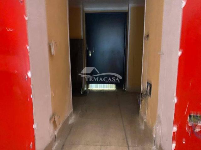 Locale Commerciale in vendita a Rione Bognar, Pozzuoli