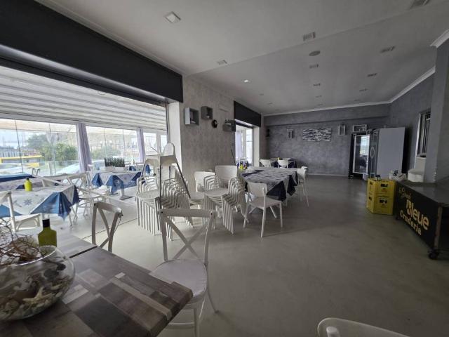 Locale Commerciale in vendita a Rione Bognar, Pozzuoli