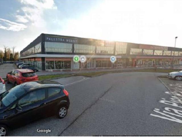 Locale Commerciale in vendita a Pradamano, Friuli-Venezia Giulia