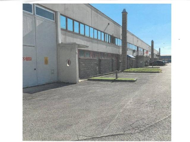 Locale Commerciale in vendita a Prata Di Pordenone, Friuli-Venezia Giulia