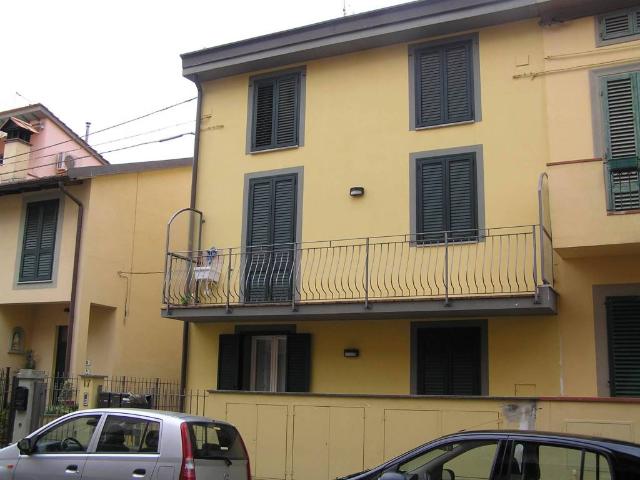 Palazzo in vendita a Prato, Centro Direzionale
