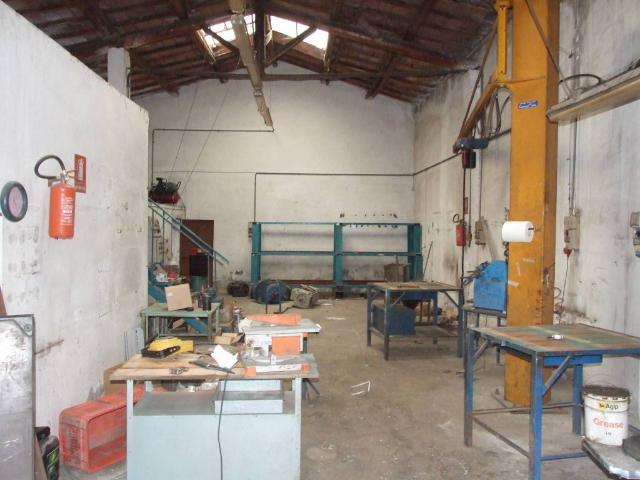 Locale Commerciale in vendita a Prato, Toscana