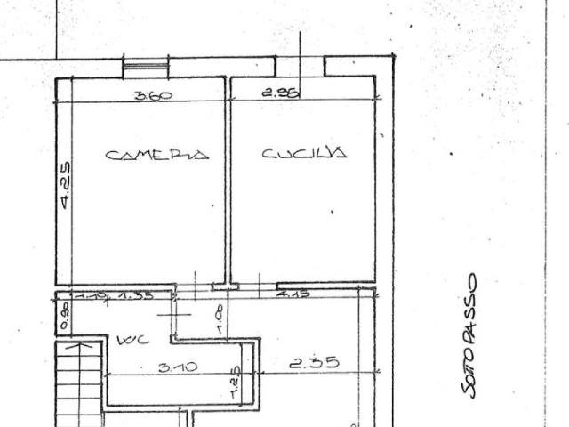 Locale Commerciale in vendita a Prato, Toscana