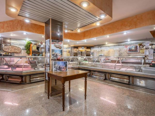 Locale Commerciale in vendita a Pravisdomini, Friuli-Venezia Giulia