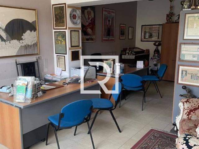Locale Commerciale in vendita a Unione di Comuni della Romagna Forlivese, Predappio