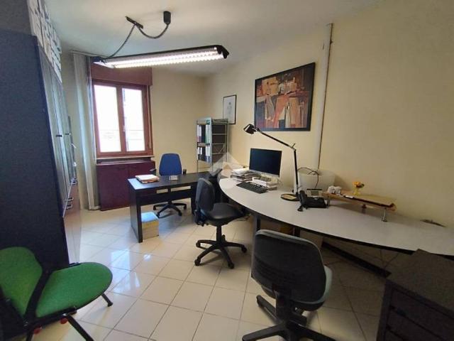 Locale Commerciale in vendita a Preganziol, Veneto