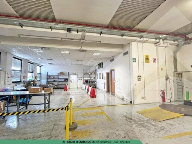 Locale Commerciale in vendita a Pregnana Milanese, Lombardia