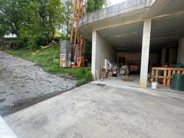 Locale Commerciale in vendita a Bratte, Premolo