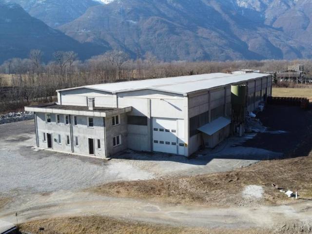 Locale Commerciale in vendita a Piemonte, Verbano-cusio-ossola