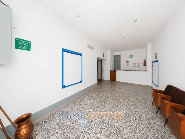 Locale Commerciale in vendita a Presicce, Puglia