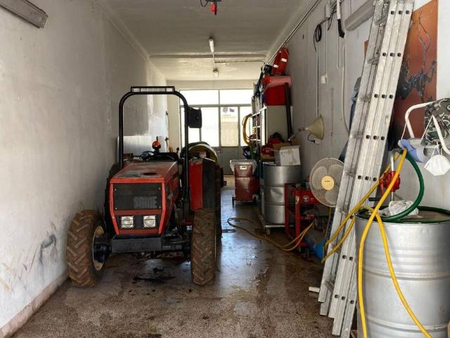Locale Commerciale in vendita a Presicce, Puglia