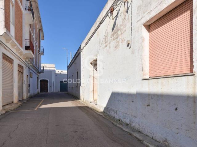 Locale Commerciale in vendita a Presicce, Puglia