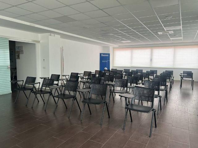 Locale Commerciale in vendita a Prignano Cilento, Salerno
