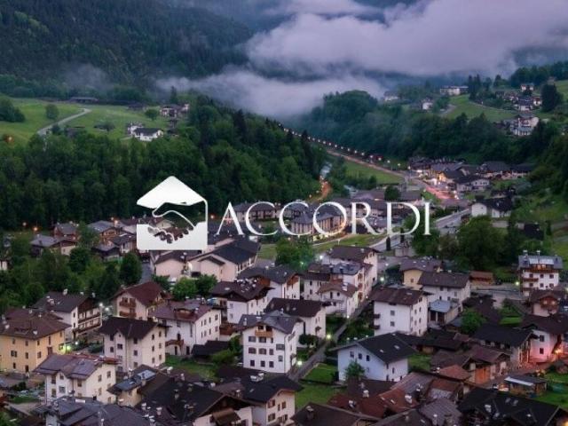 Locale Commerciale in vendita a Comunità di Primiero, Fiera Di Primiero