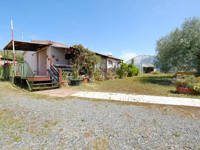Locale Commerciale in vendita a S'Orecanu II, Pula