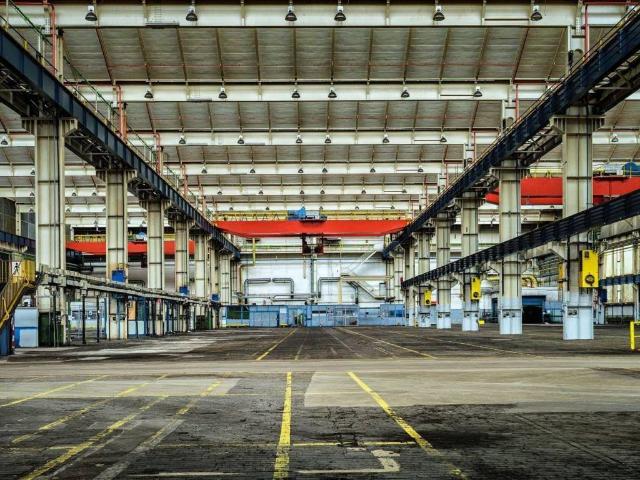 Locale Commerciale in vendita a Puglia, Bari