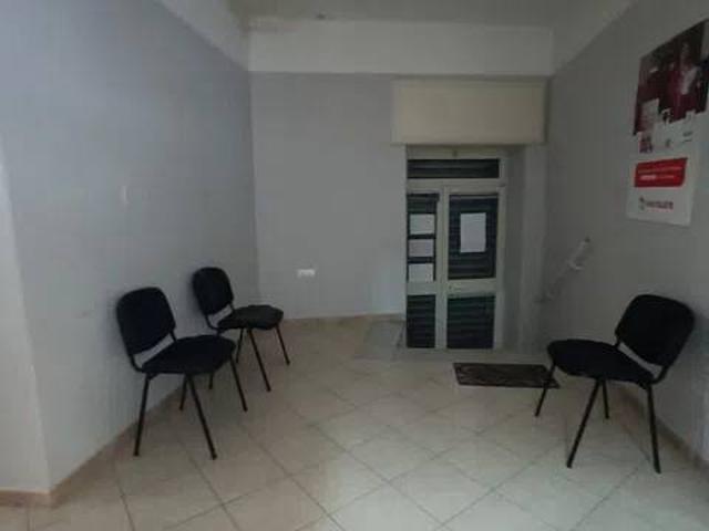 Locale Commerciale in vendita a Qualiano, Campania