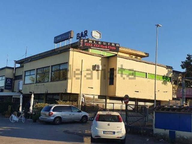 Locale Commerciale in vendita a Olmi, Quarrata