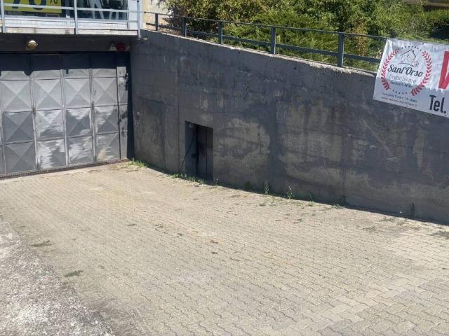 Locale Commerciale in vendita a Villair, Quart