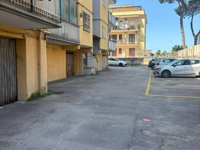 Locale Commerciale in vendita a Casalanno, Quarto