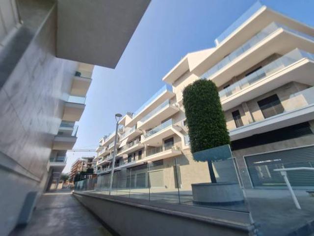 Locale Commerciale in vendita a Quarto, Campania