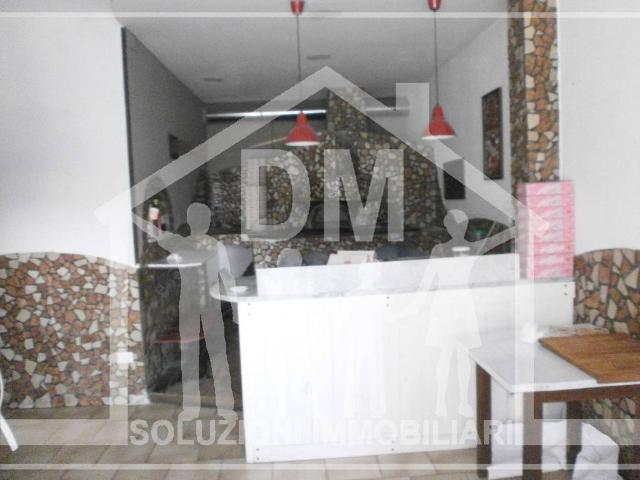 Locale Commerciale in vendita a Casalanno, Quarto