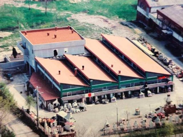 Locale Commerciale in vendita a Colline Matildiche, Re