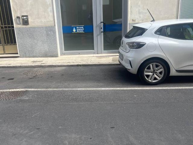 Locale Commerciale in vendita a Quinzano d'Oglio, Brescia